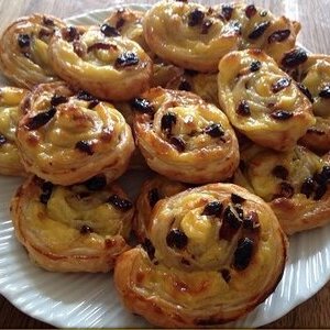 PAINS AUX RAISINS